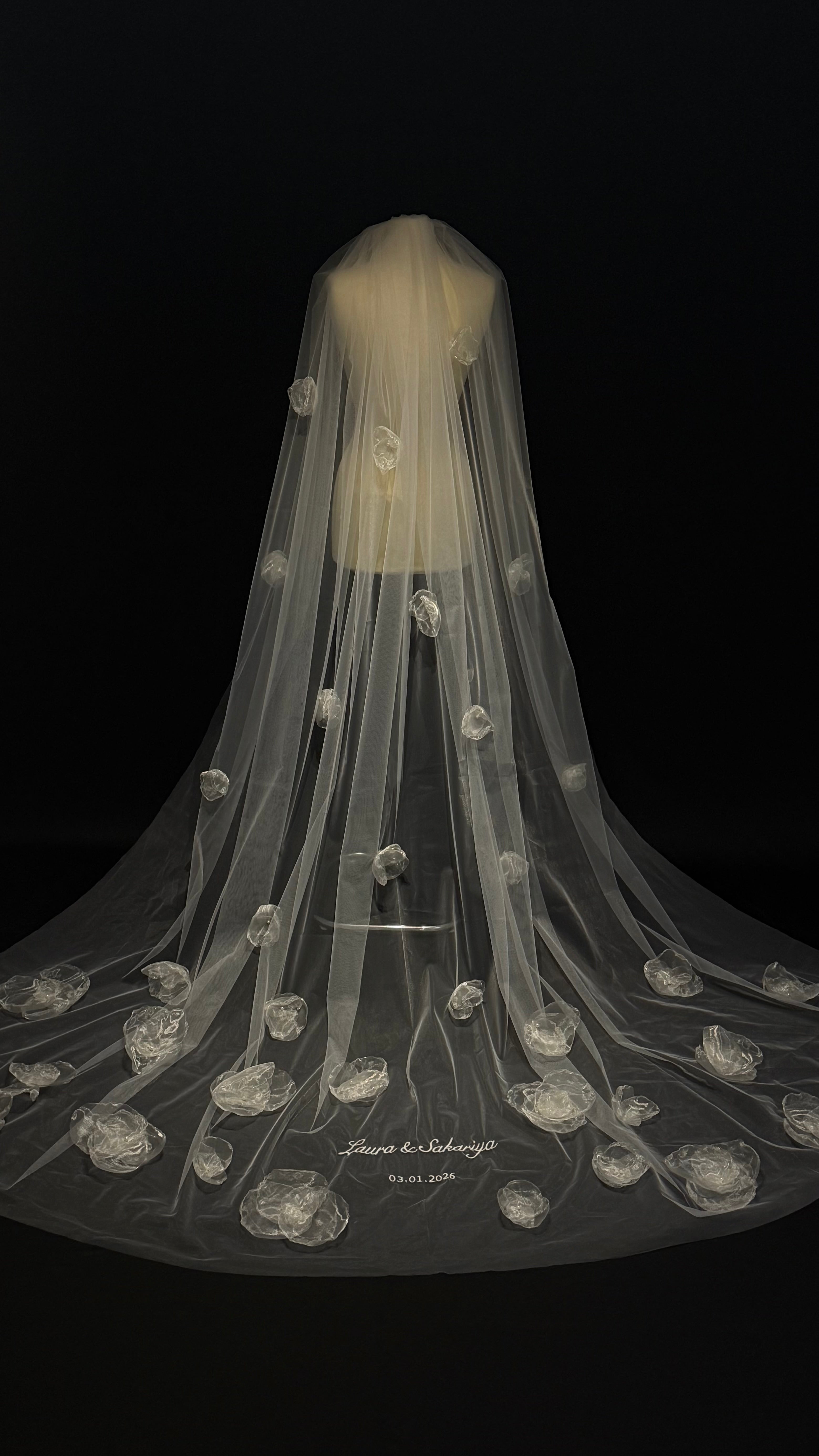 SIGNATURE VEIL - MINIMAL BLOOM