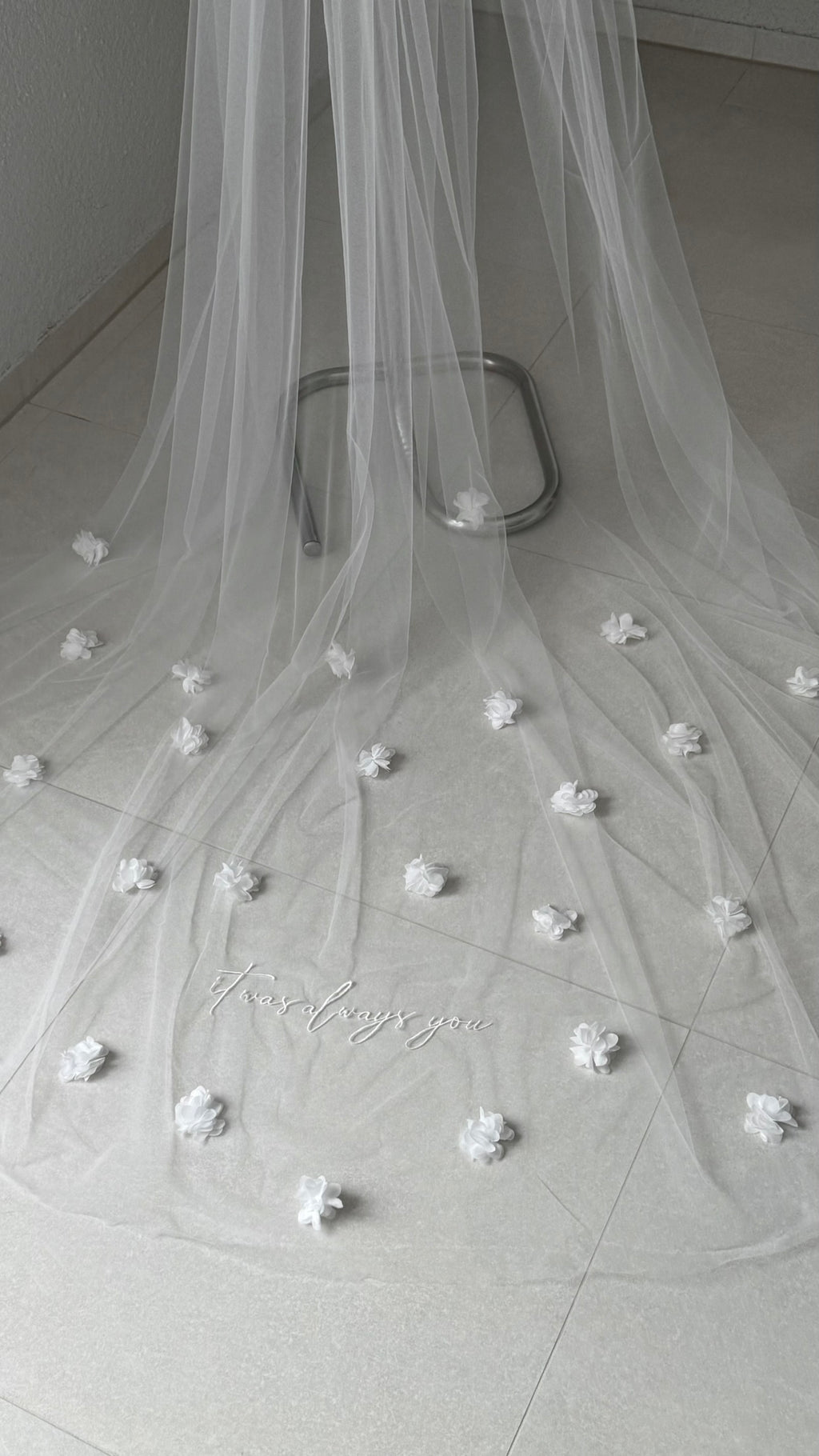 LUNEA VEIL - Personalized